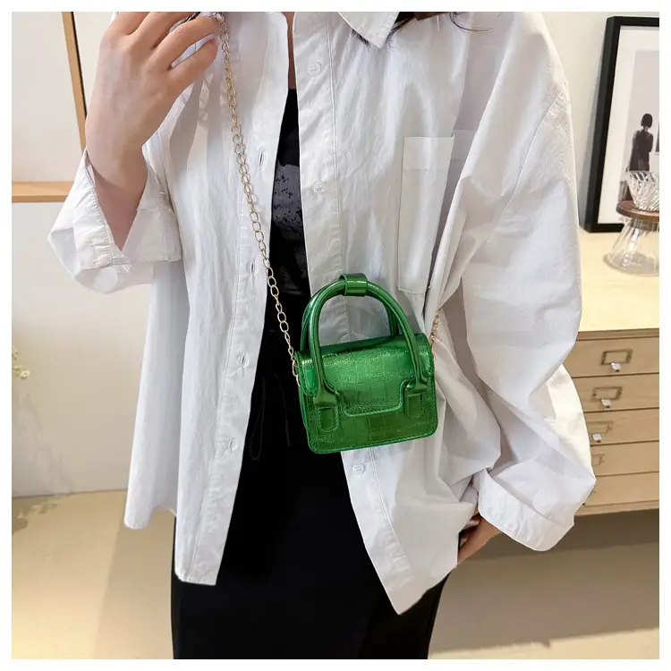 Silver Mini Chain Shoulder Bag for Women 2024 — feature 13