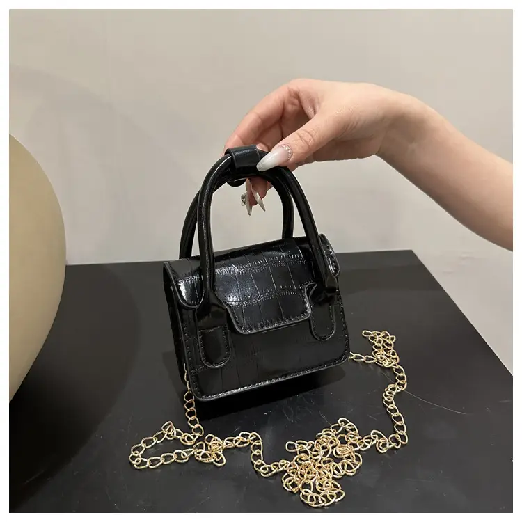 Silver Mini Chain Shoulder Bag for Women 2024 — feature 9