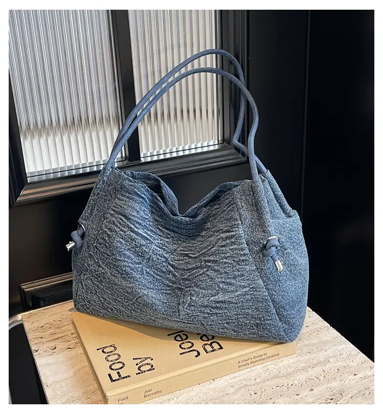 Women's 2024 Denim Shoulder Bag Large Capacity Korean Style — feature 1