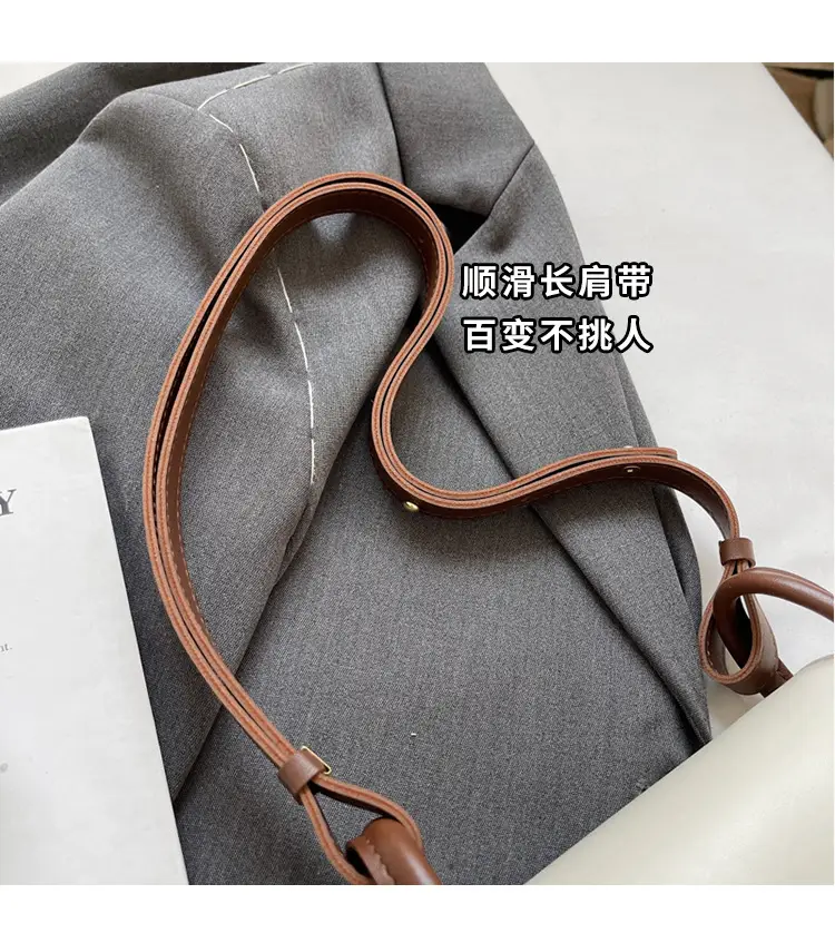 Women's 2024 Retro Square Shoulder Bag Brown Cream — feature 3