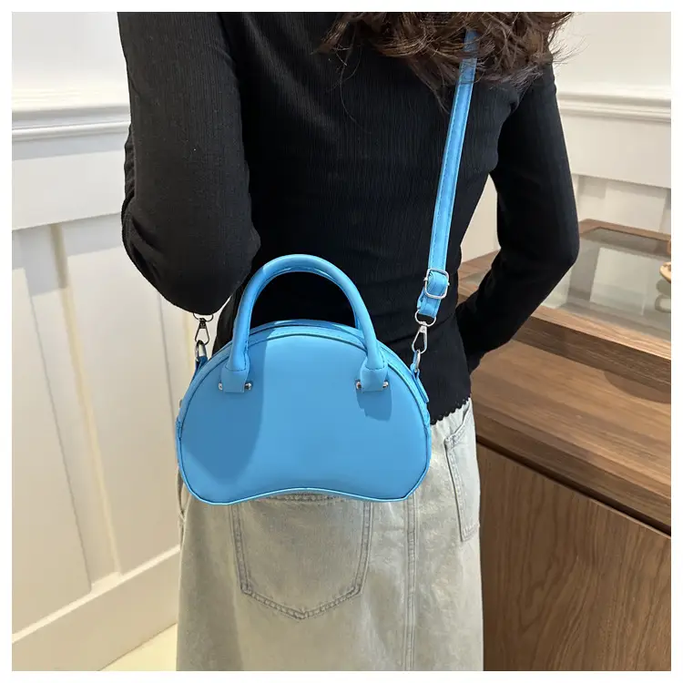 Women Semi-Circular Shoulder Bag Black 2024 — feature 13