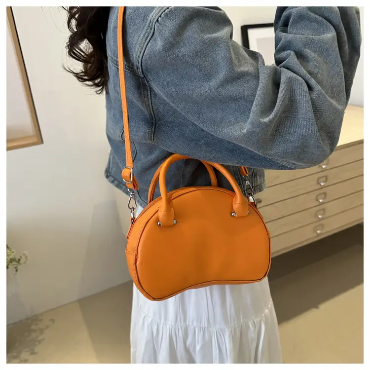 Women Semi-Circular Shoulder Bag Black 2024 — feature 16