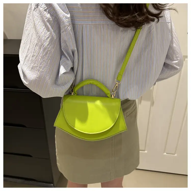 Women's Fan-Shaped White Shoulder Crossbody Bag — feature 21