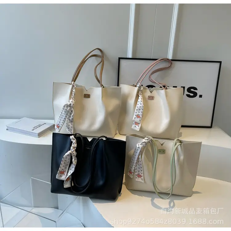 Women's Cross-Border Tote Bag Beige Gold Handle 2026 — feature 14