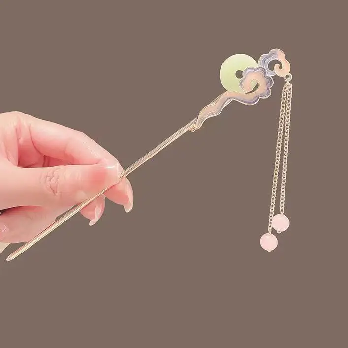 Chinese Hairpin with Flower & Pearl Design — feature 8