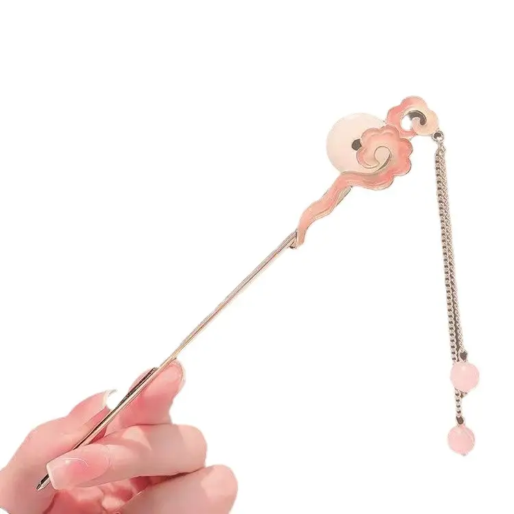 Chinese Hairpin with Flower & Pearl Design — feature 9