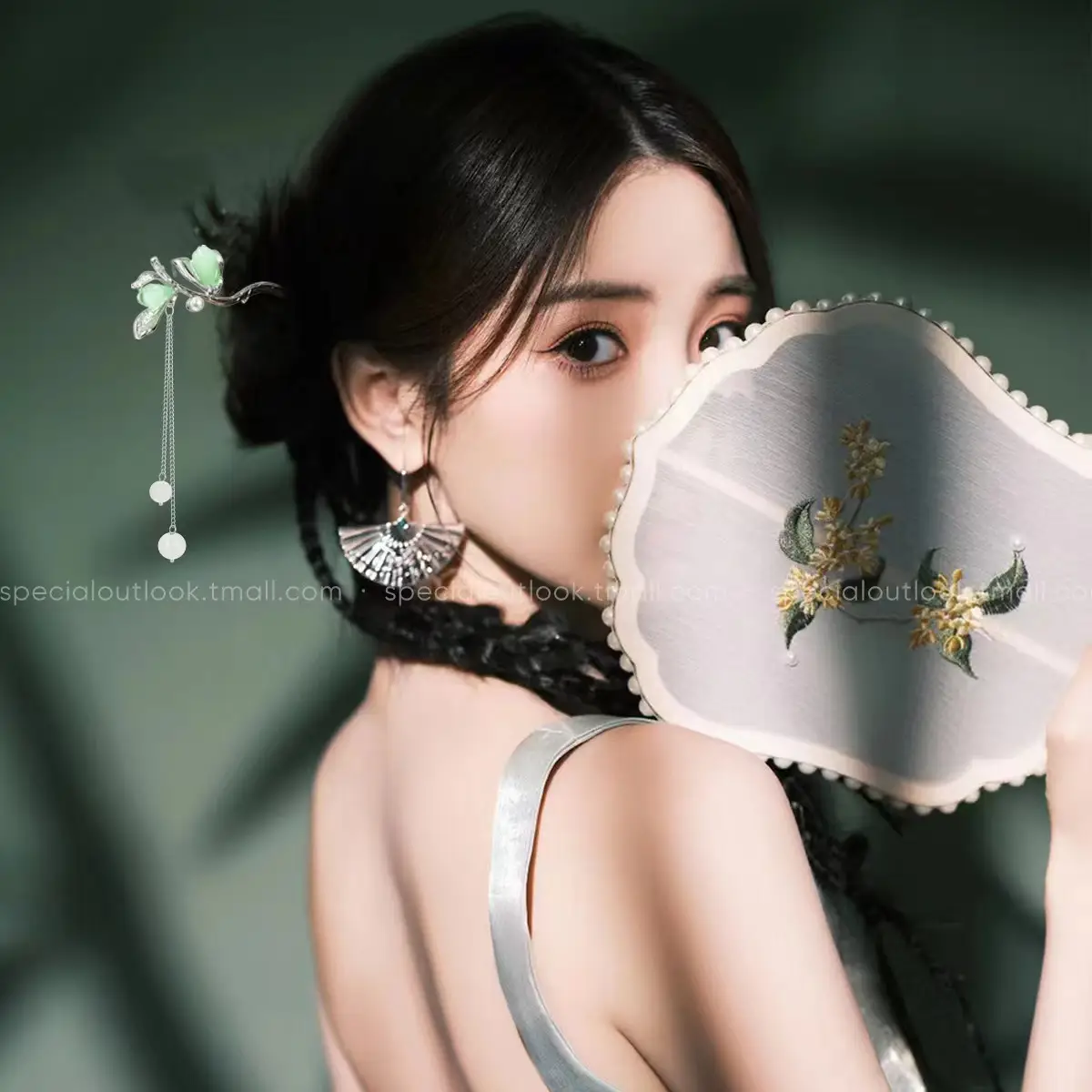 Chinese Hairpin with Flower & Pearl Design - Image 32
