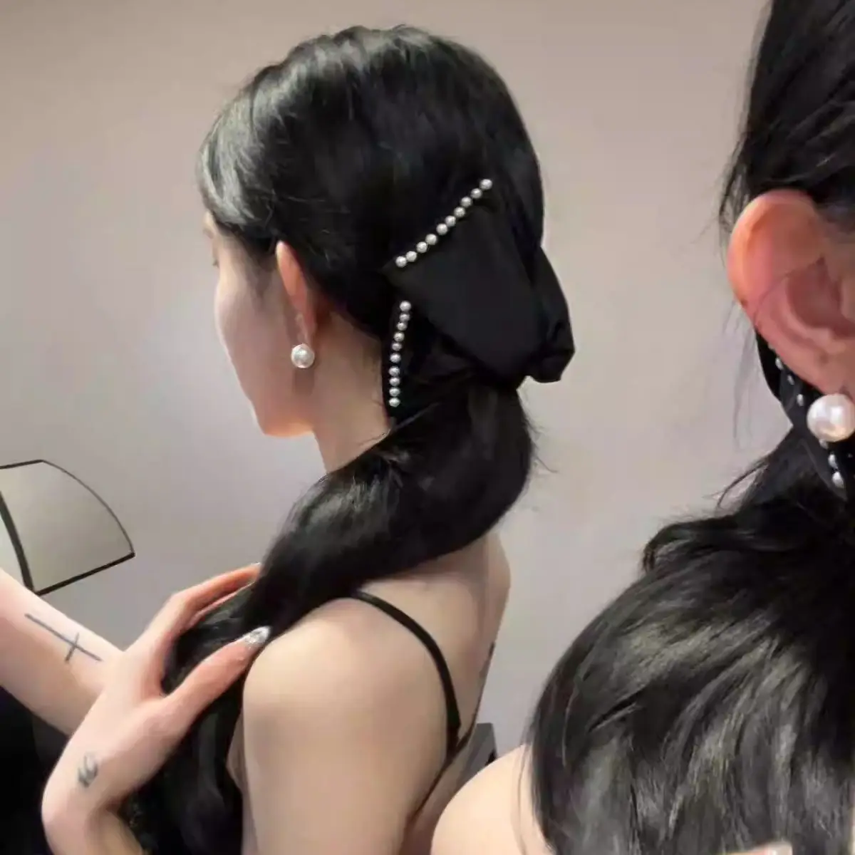 Vintage Pearl Bow Hairpin for Women - Image 7