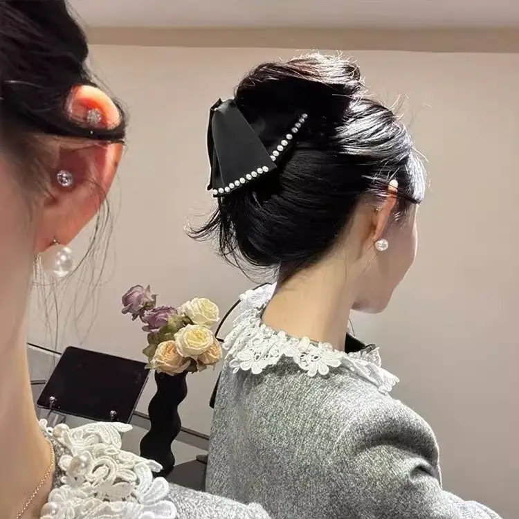 Vintage Pearl Bow Hairpin for Women - Image 8
