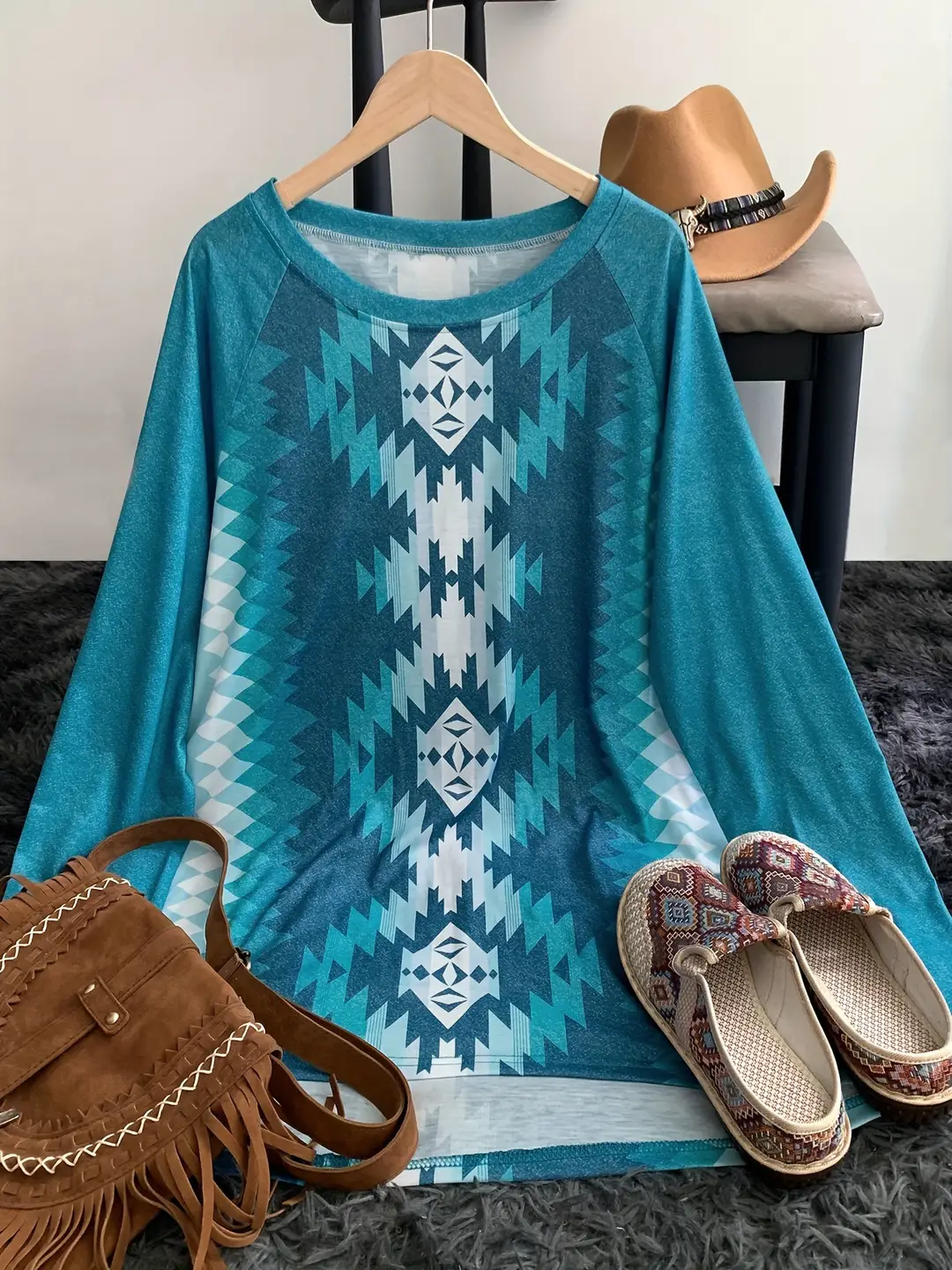 Cross-border Hot Selling 2024 Xiyin Amazon Aztec Western Ethnic Long-sleeved T-shirt Women's Top
