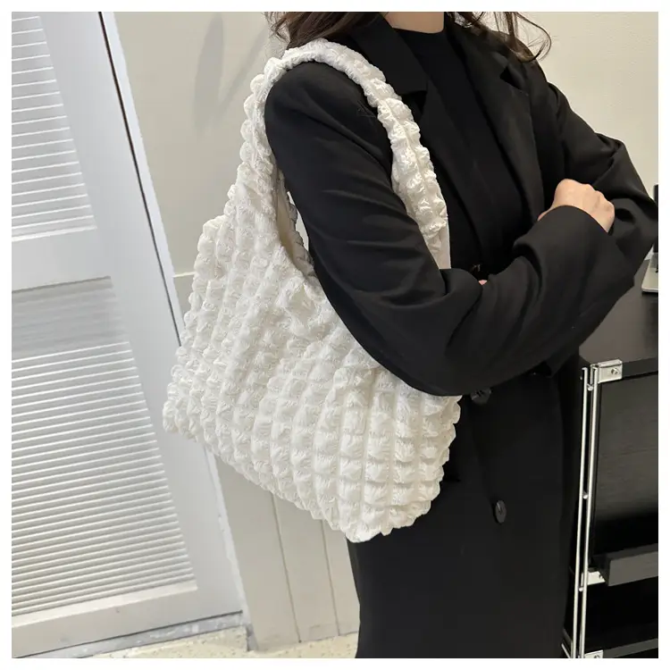 Pink Bubble Waffle Shoulder Bag 2024 — feature 12