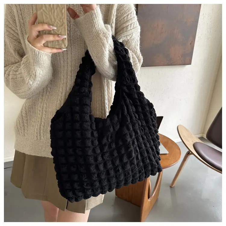 Pink Bubble Waffle Shoulder Bag 2024 — feature 9