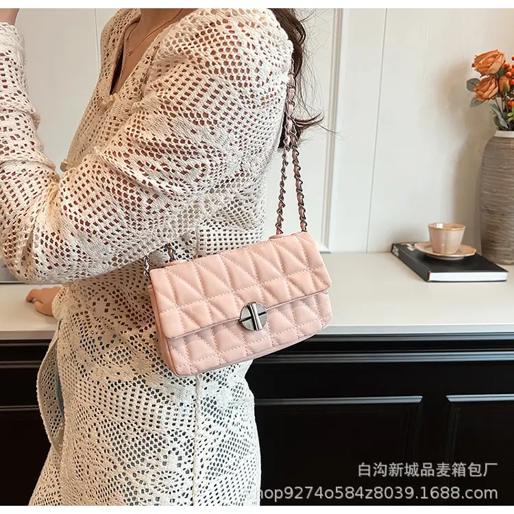 Quilted Chain Shoulder Bag for Women 2026 — feature 16