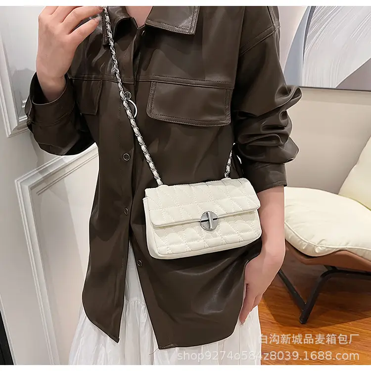 Quilted Chain Shoulder Bag for Women 2026 — feature 21