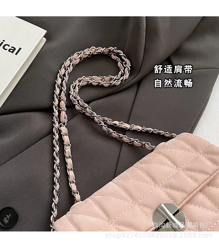 Quilted Chain Shoulder Bag for Women 2026 — feature 3