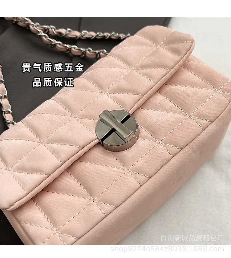 Quilted Chain Shoulder Bag for Women 2026 — feature 5