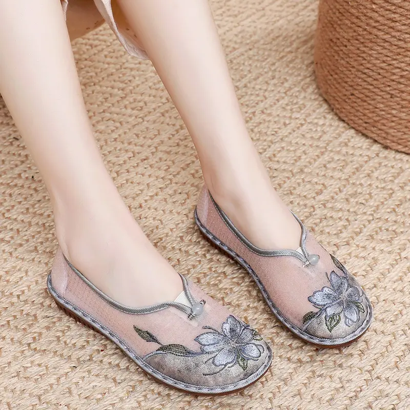 Old Beijing Cloth Shoes Summer New Mesh Women's Shoes Comfortable Breathable Ethnic Style Mother Shoes Fashionable Antique Hanfu Shoes - Image 4