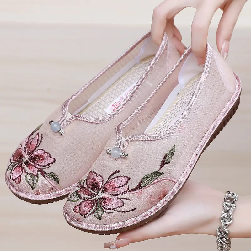 Old Beijing Cloth Shoes Summer New Mesh Women's Shoes Comfortable Breathable Ethnic Style Mother Shoes Fashionable Antique Hanfu Shoes - Image 2
