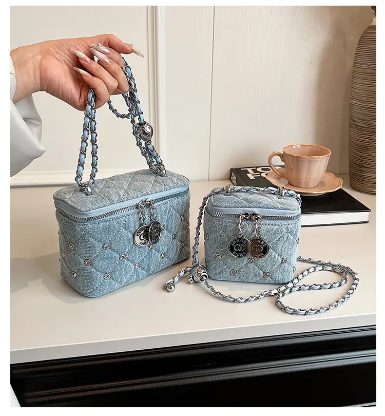 Light Blue Quilted Chain Shoulder Bag with Crossbody Compartment — feature 10