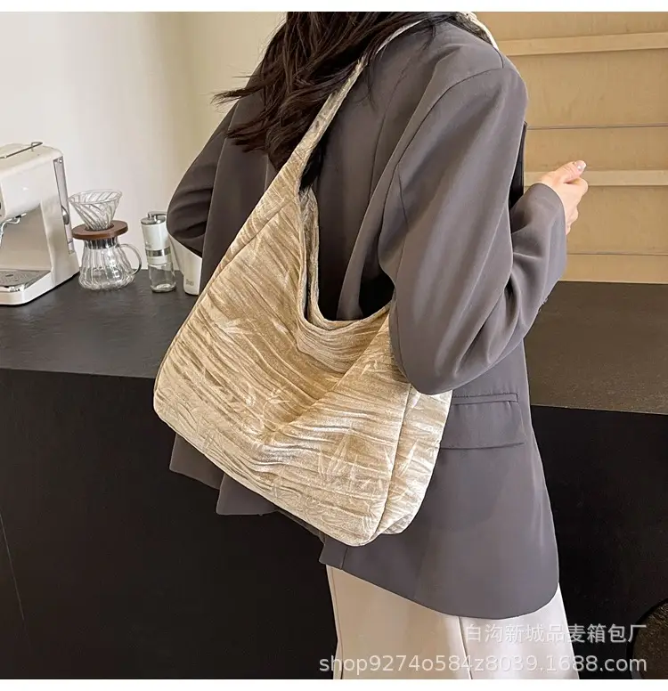 Large Capacity Fashionable Women's Bag 2026 New Trendy Casual Shoulder Underarm Bag Internet Celebrity Hot Style Tote Large Bag — feature 13