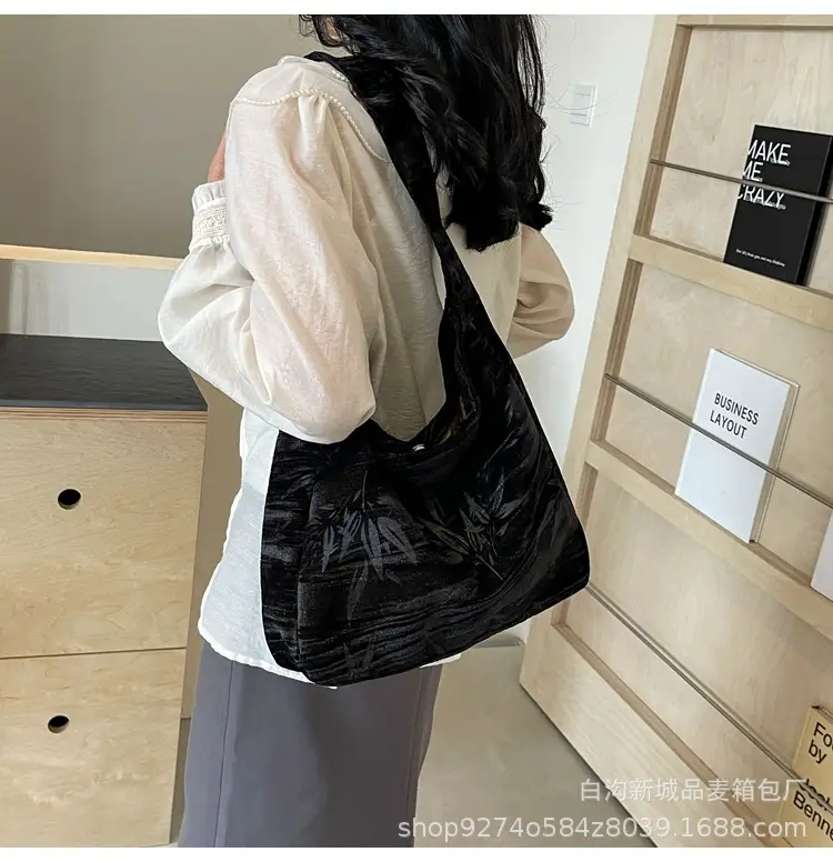 Large Capacity Fashionable Women's Bag 2026 New Trendy Casual Shoulder Underarm Bag Internet Celebrity Hot Style Tote Large Bag — feature 17