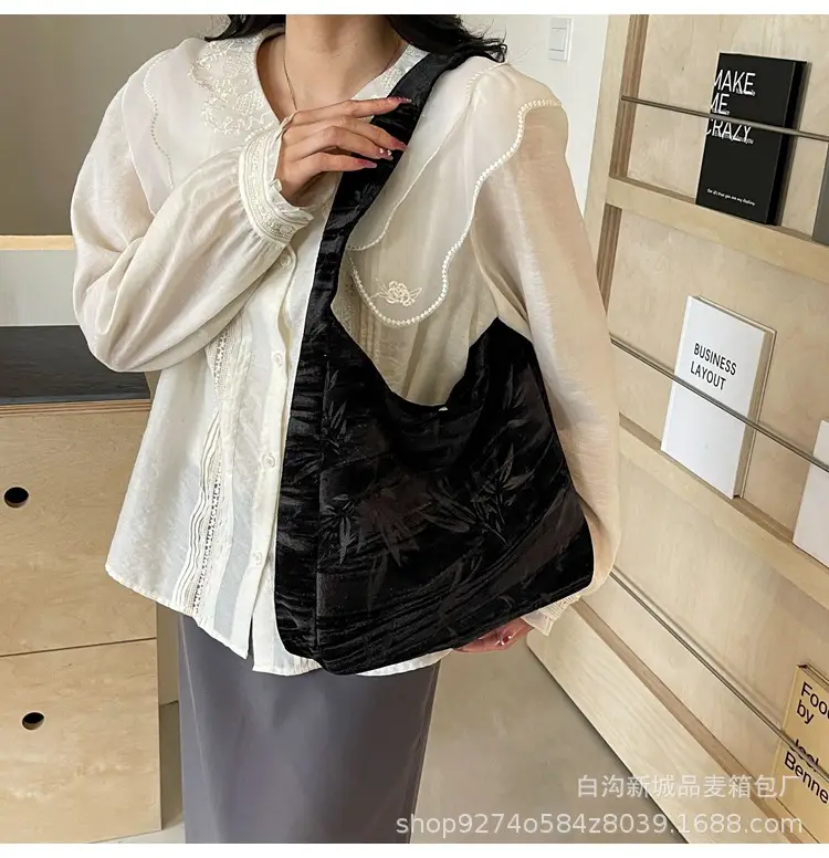 Large Capacity Fashionable Women's Bag 2026 New Trendy Casual Shoulder Underarm Bag Internet Celebrity Hot Style Tote Large Bag — feature 18