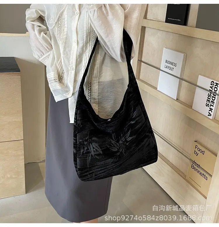 Large Capacity Fashionable Women's Bag 2026 New Trendy Casual Shoulder Underarm Bag Internet Celebrity Hot Style Tote Large Bag — feature 19