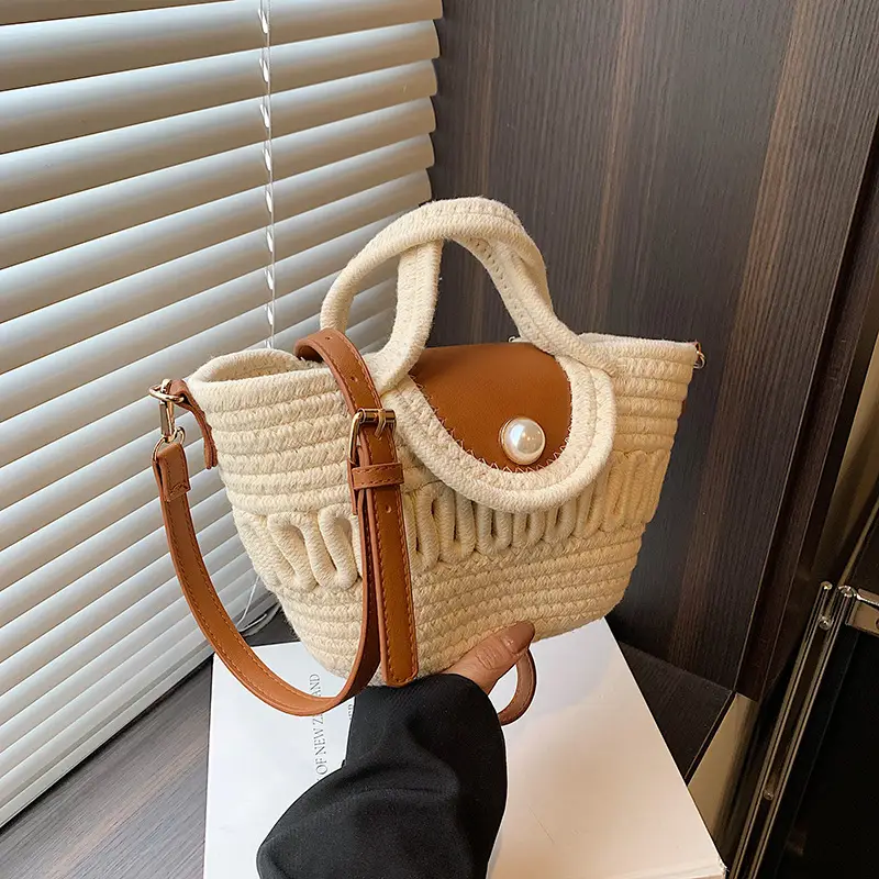 Women's Vintage Woven Bucket Handbag for Summer - Image 3