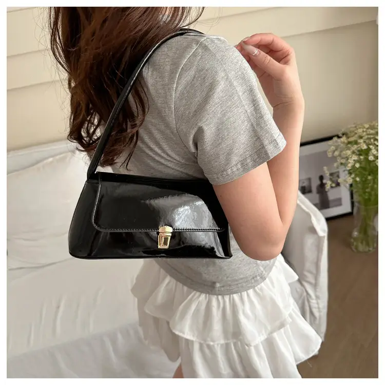 Pink Leather Shoulder Bag for Women 2024 Spring Summer — feature 10