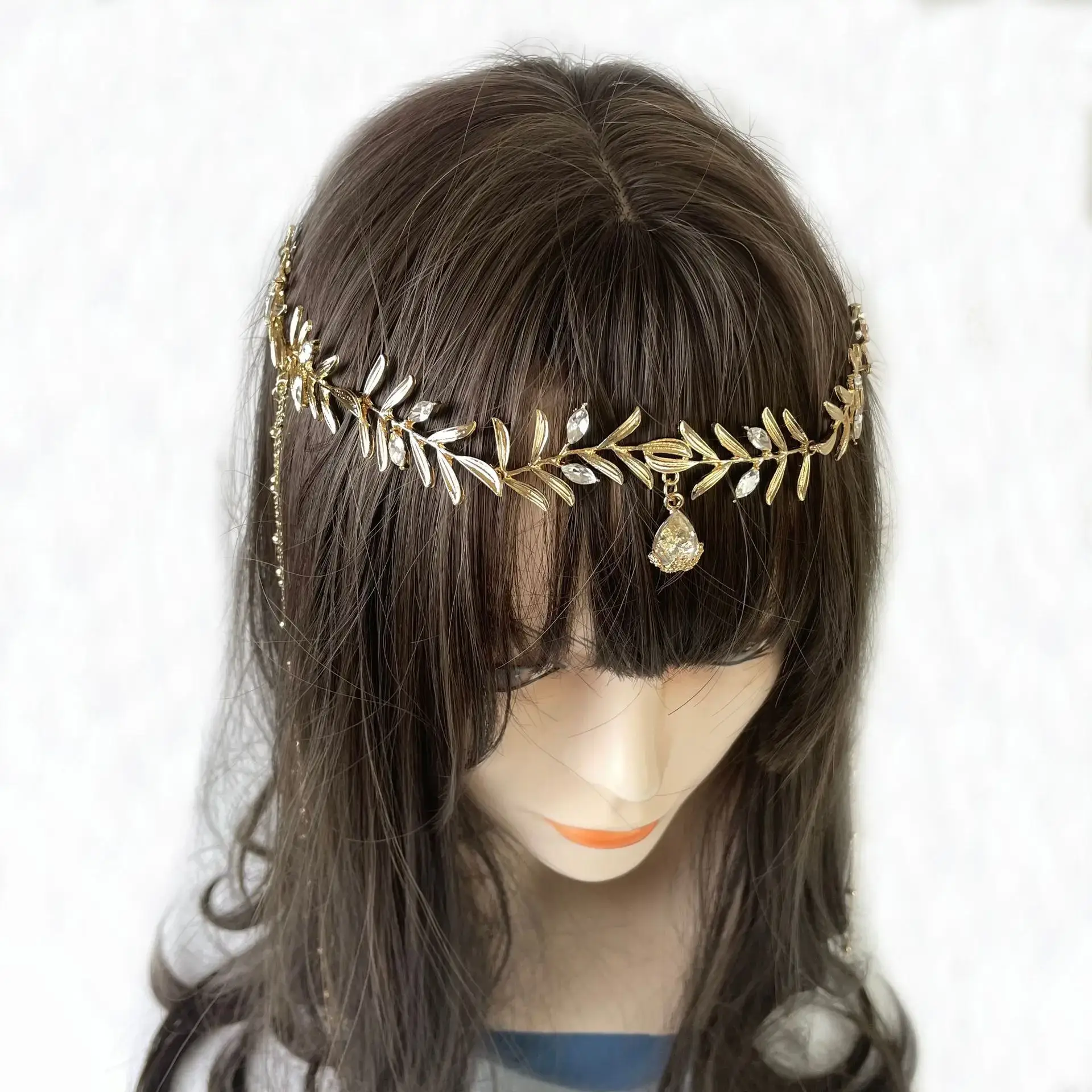 Olive Leaf Green Diamond Tassel Hair Accessory — feature 20
