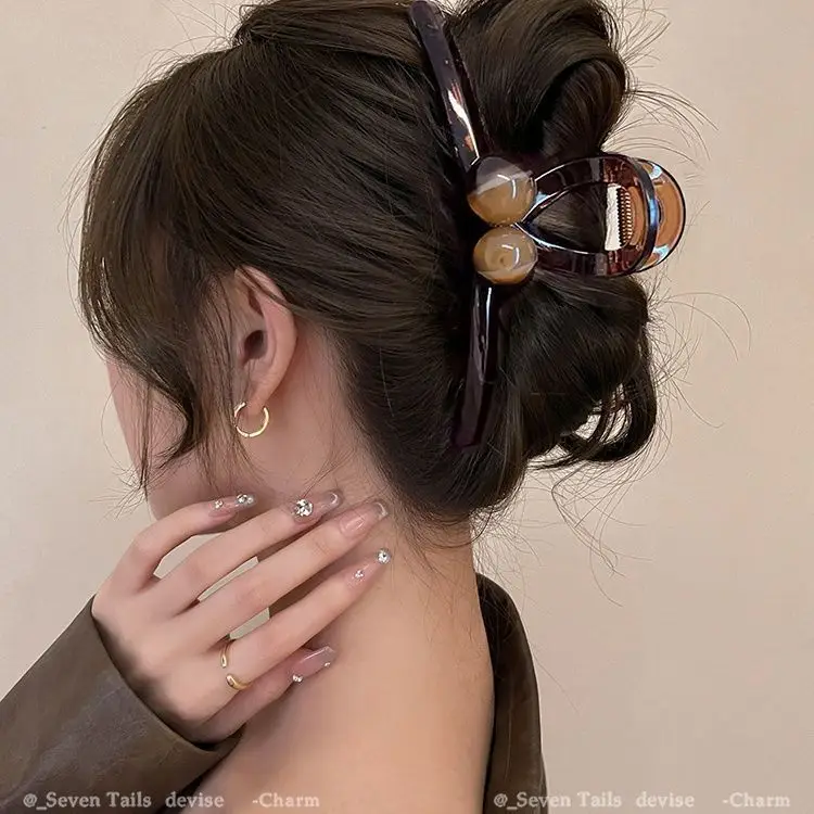 Spring Hair Clamp with Heart Decor for Women - Image 2