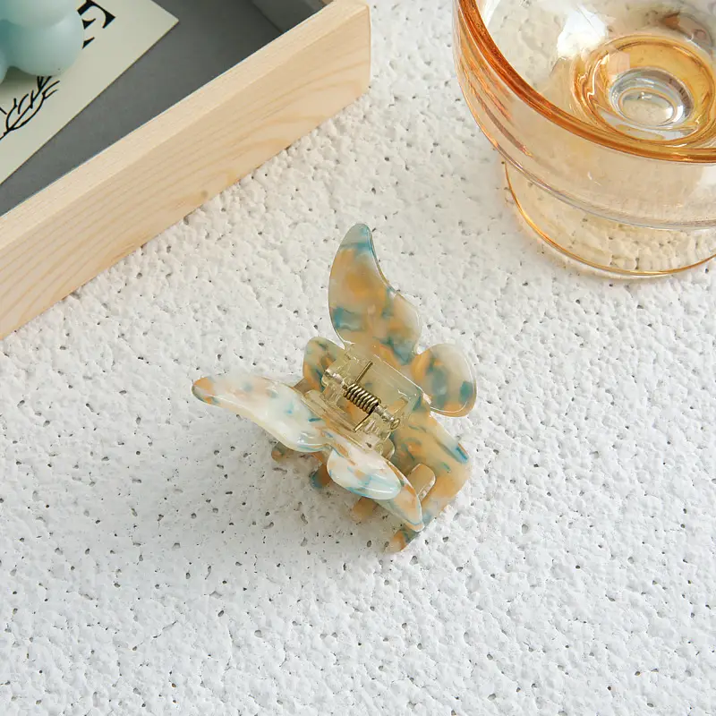 Orange Acrylic Butterfly Hairpin for Women - Image 9