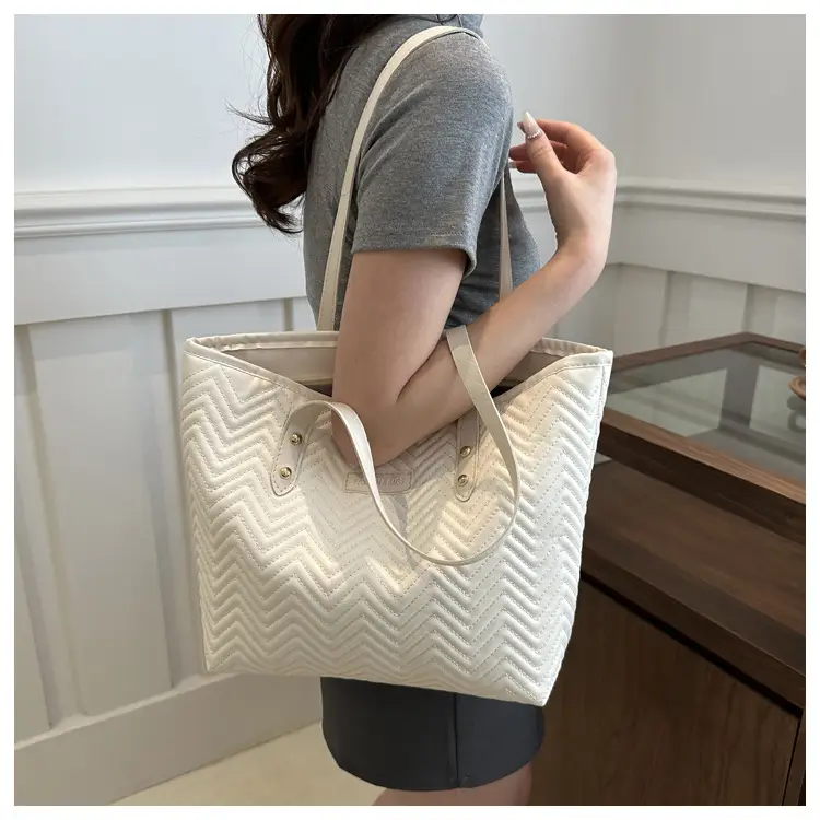 Pink Women's Zigzag Tote Bag Large Capacity — feature 13