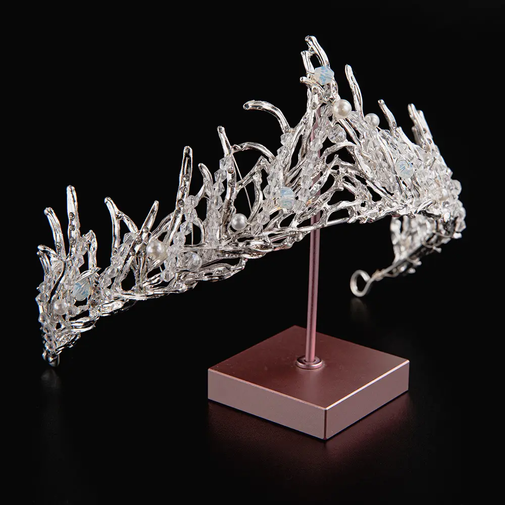 2024 Princess Crown Gold Emerald Wedding Bridal Crown — feature 2