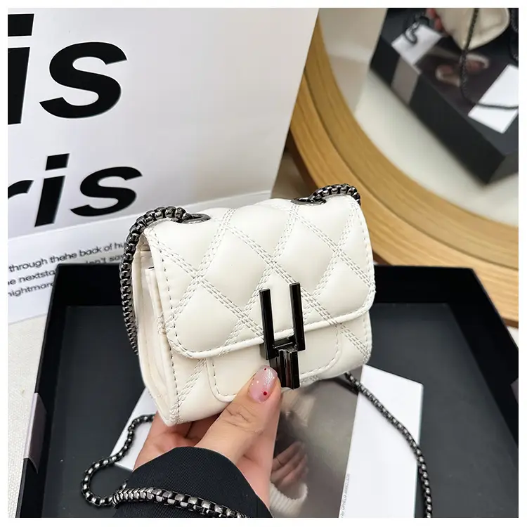 Silver Rhombic Crossbody Bag for Women 2024 — feature 33
