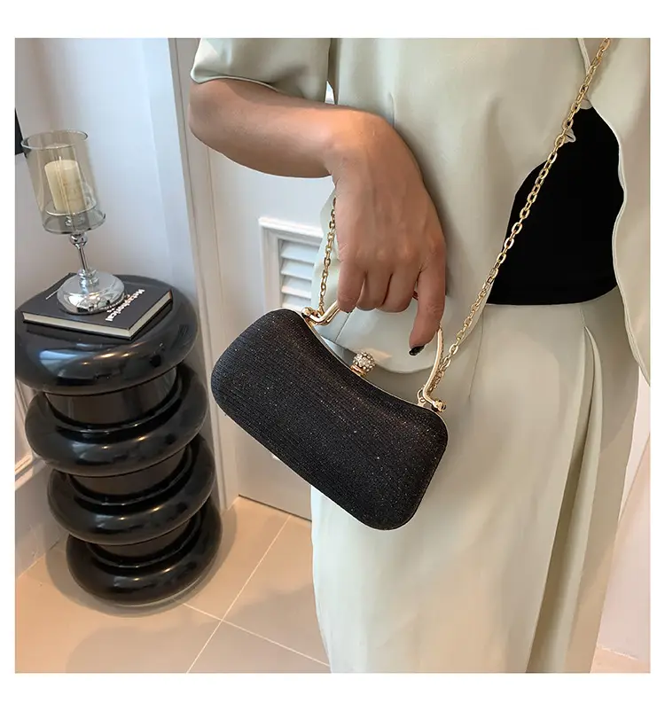 Women's Gold Chain Shoulder Crossbody Bag 2024 — feature 12