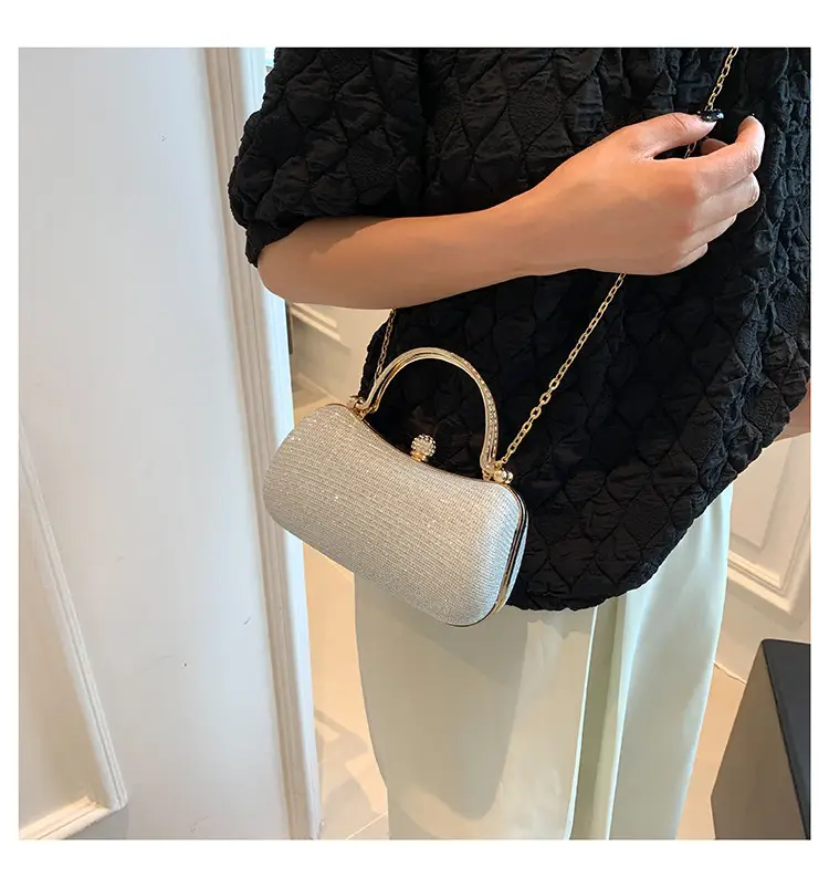 Women's Gold Chain Shoulder Crossbody Bag 2024 — feature 17