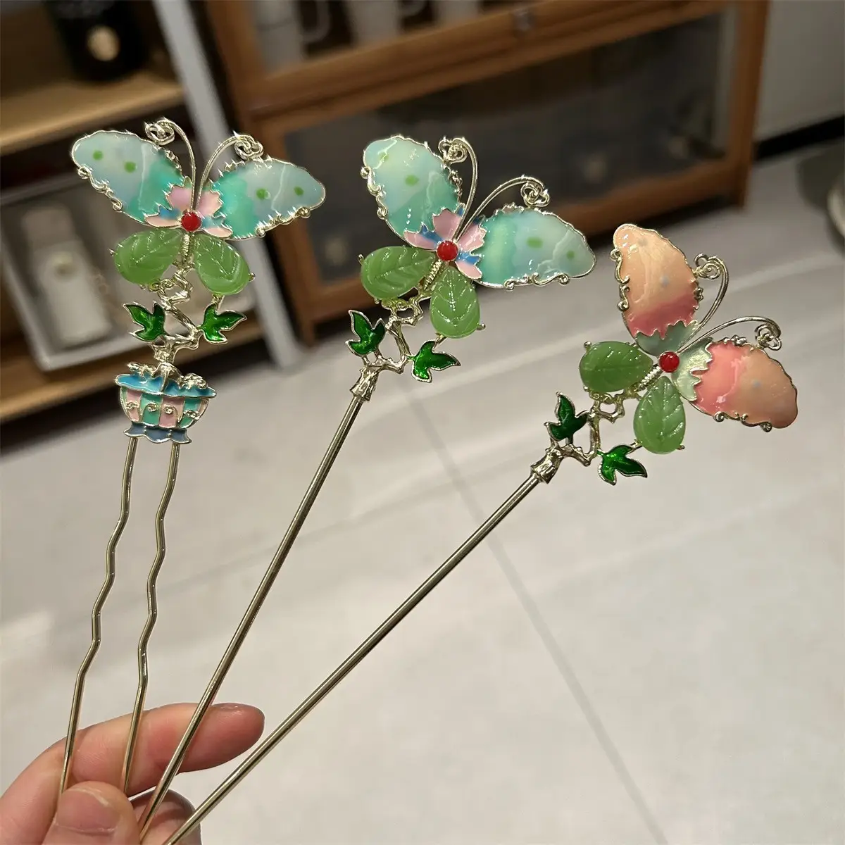 Antique Butterfly Hairpin for Women — feature 17
