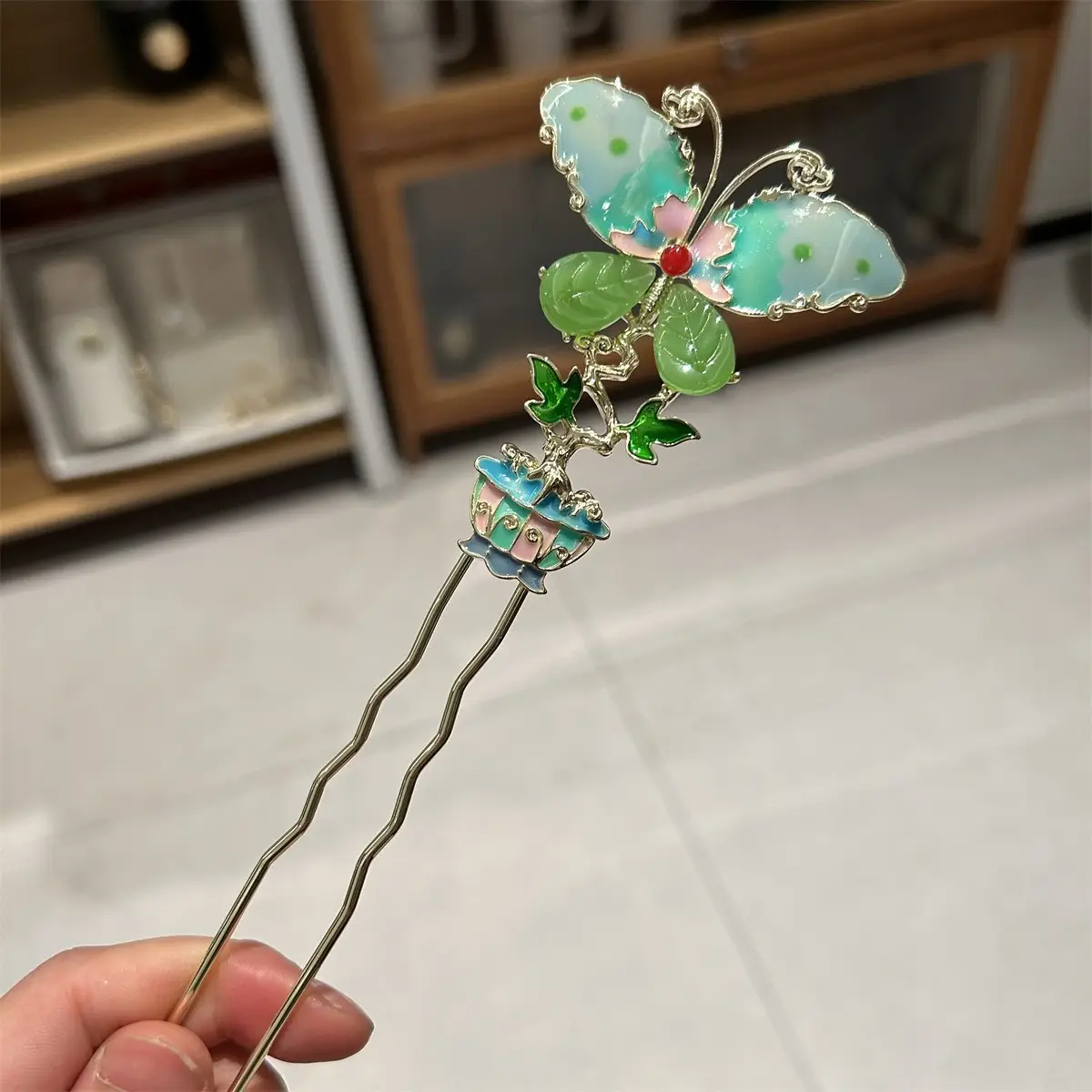 Antique Butterfly Hairpin for Women — feature 18
