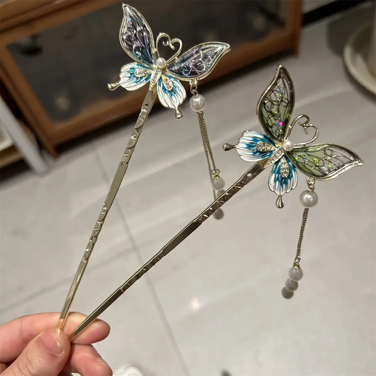 Antique Butterfly Hairpin for Women — feature 21