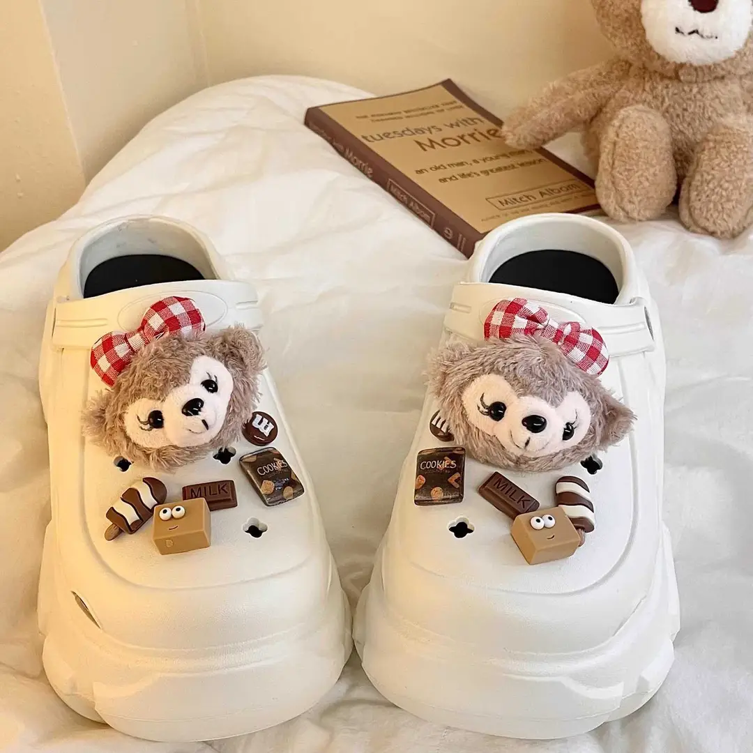 Internet Celebrity Popular DIY Plush Cartoon Clogs for Women to Wear in Summer, High Heels, Thick Soles, Fashionable Sandals with a Poop-Feeling Feel - Image 5