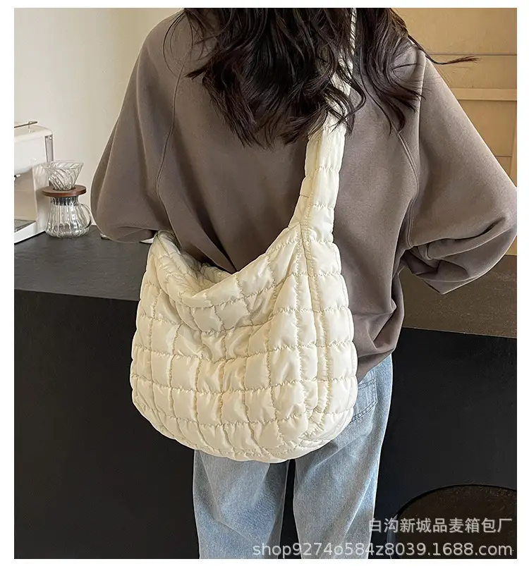 Black Embroidered Bubble Shoulder Bag for Women 2026 — feature 1