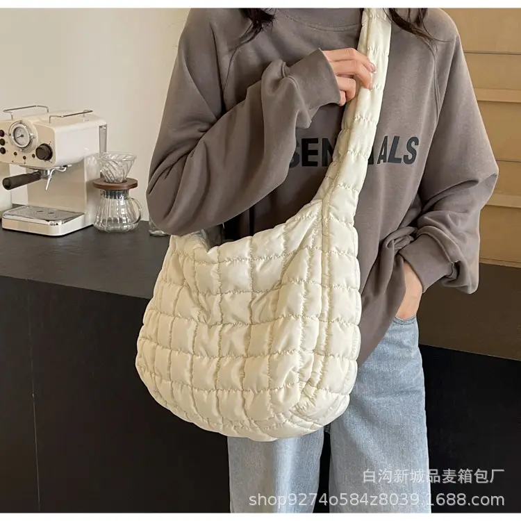 Black Embroidered Bubble Shoulder Bag for Women 2026 — feature 12