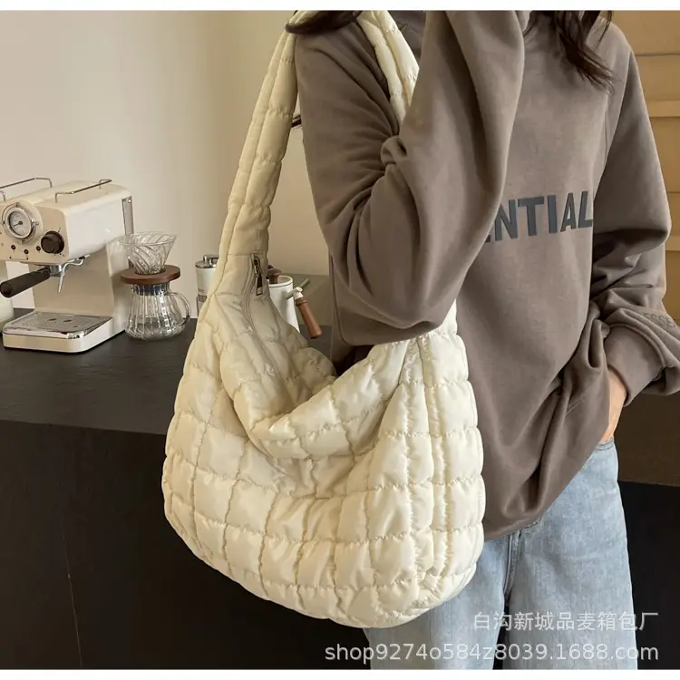 Black Embroidered Bubble Shoulder Bag for Women 2026 — feature 15