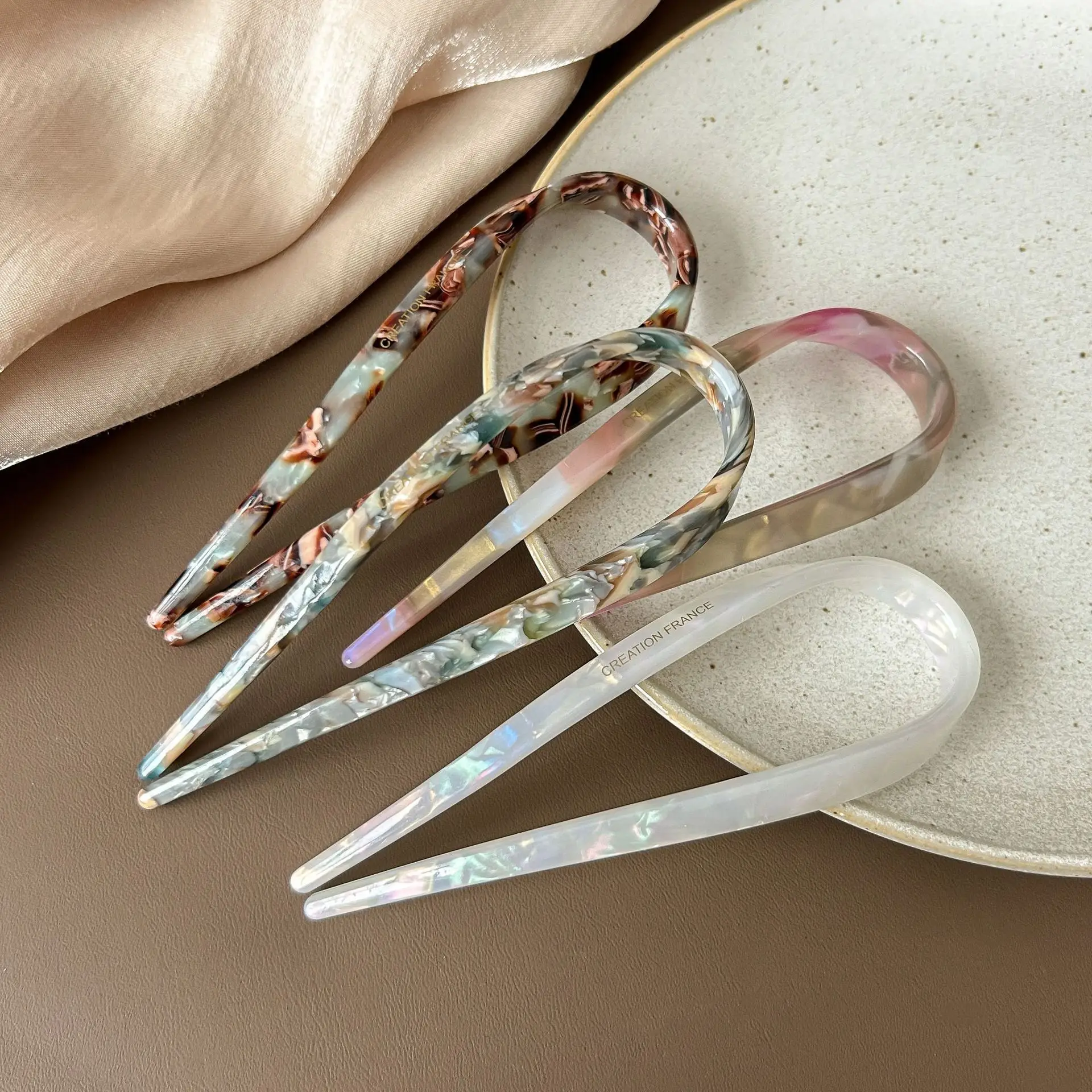 Women's Acetate U-Shaped Hairpin with Glitter Finish - Image 10
