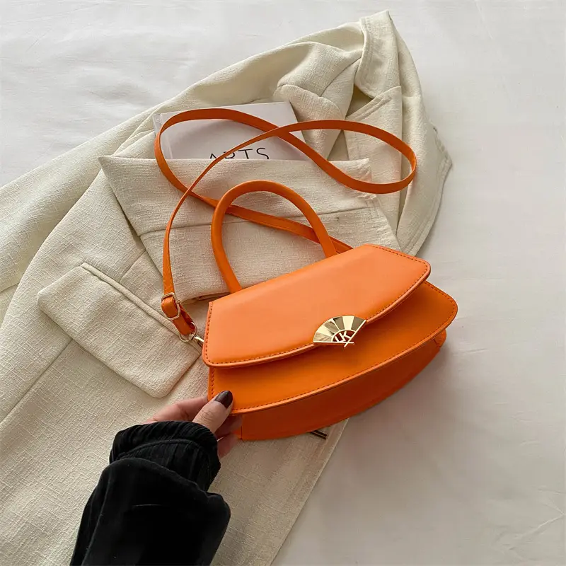 Black Square Shoulder Crossbody Bag with Gold Clasp - Image 5