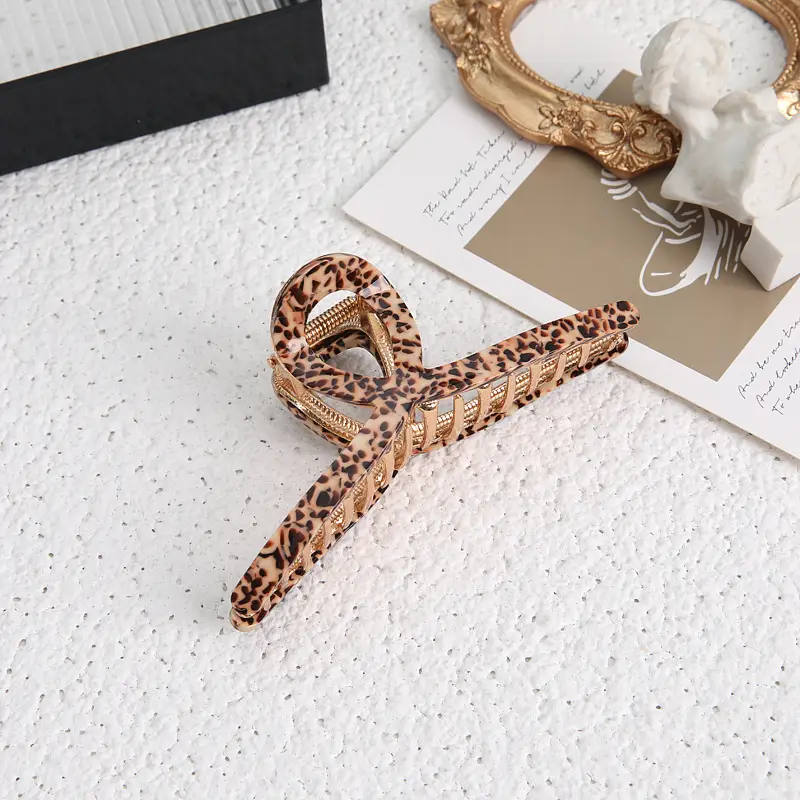 Women's Spring & Summer Hairpin with Shark Clip - Image 15