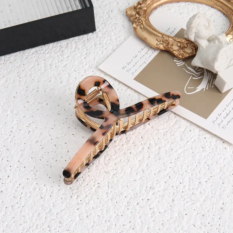 Women's Spring & Summer Hairpin with Shark Clip - Image 16