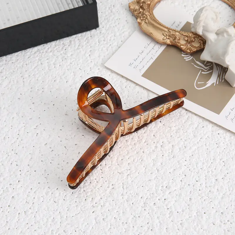 Women's Spring & Summer Hairpin with Shark Clip - Image 9
