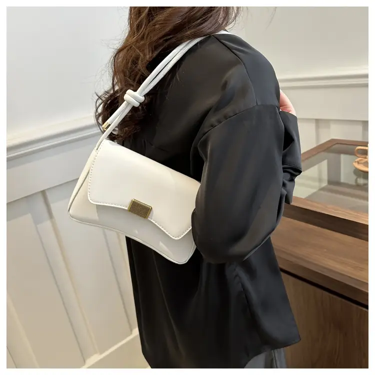 Black Lock Buckle Crossbody Bag for Women — feature 6